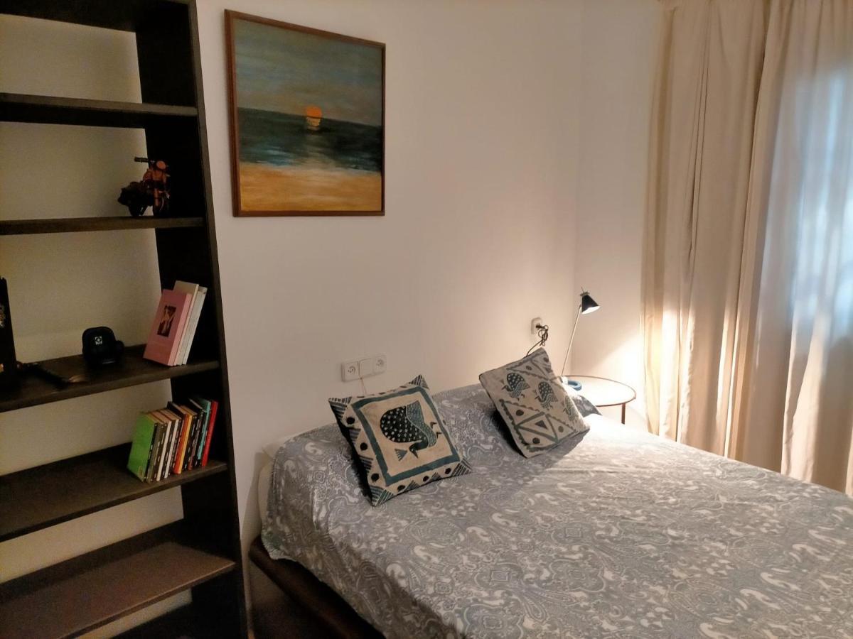 Alameda Donkey Parking Apartment Seville Luaran gambar
